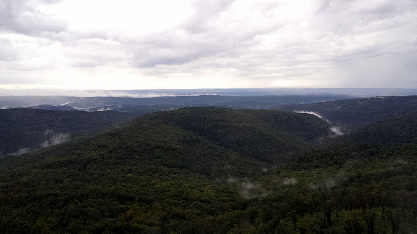 Arkansas: Ozark Mountains as seen from the White Rock Mountain overlook in Franklin County, AR