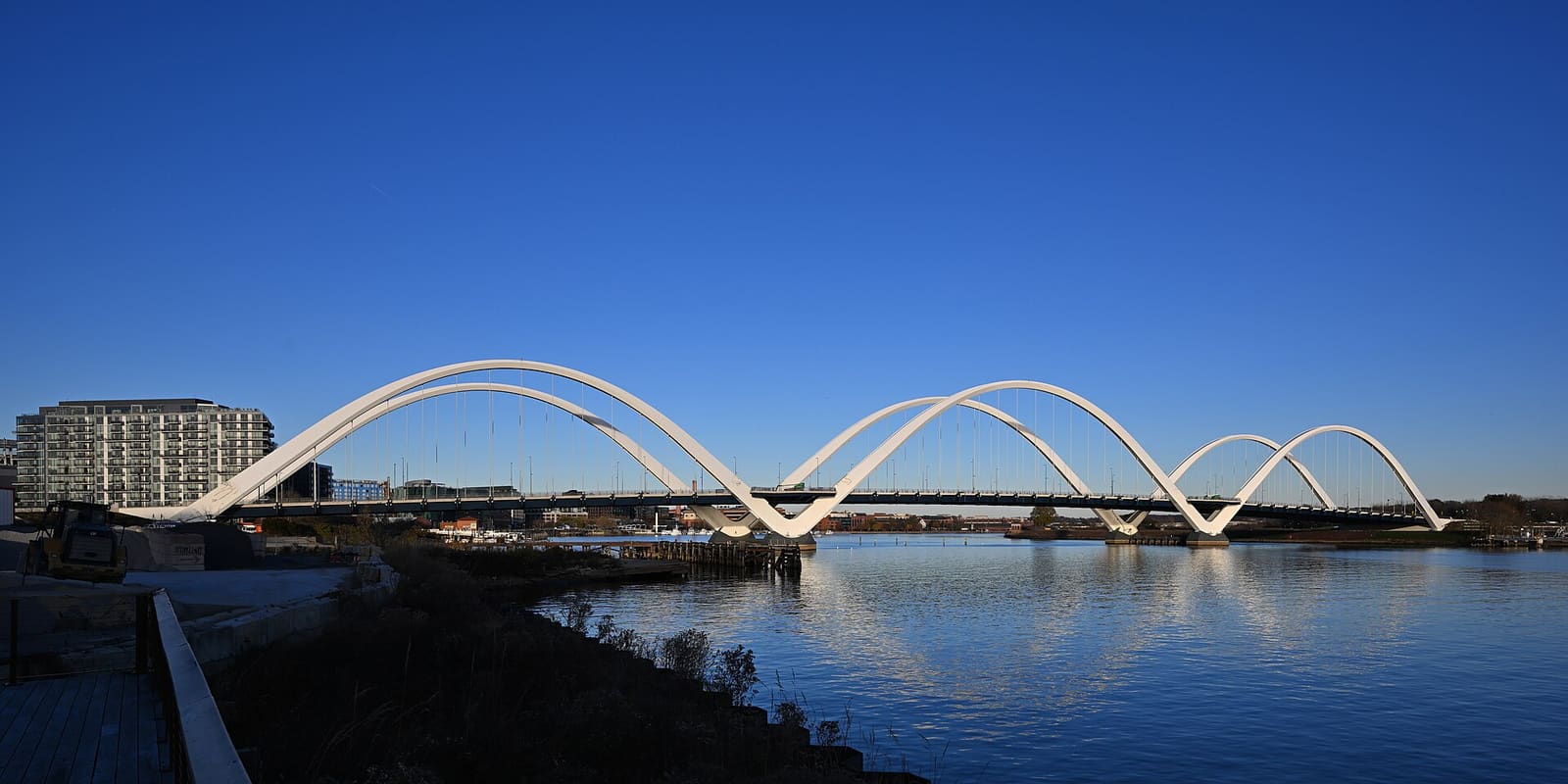 District of Columbia: The view of the Frederick Douglass Memorial Bridge and the Anacostia River as seen from the southwest. This through arch