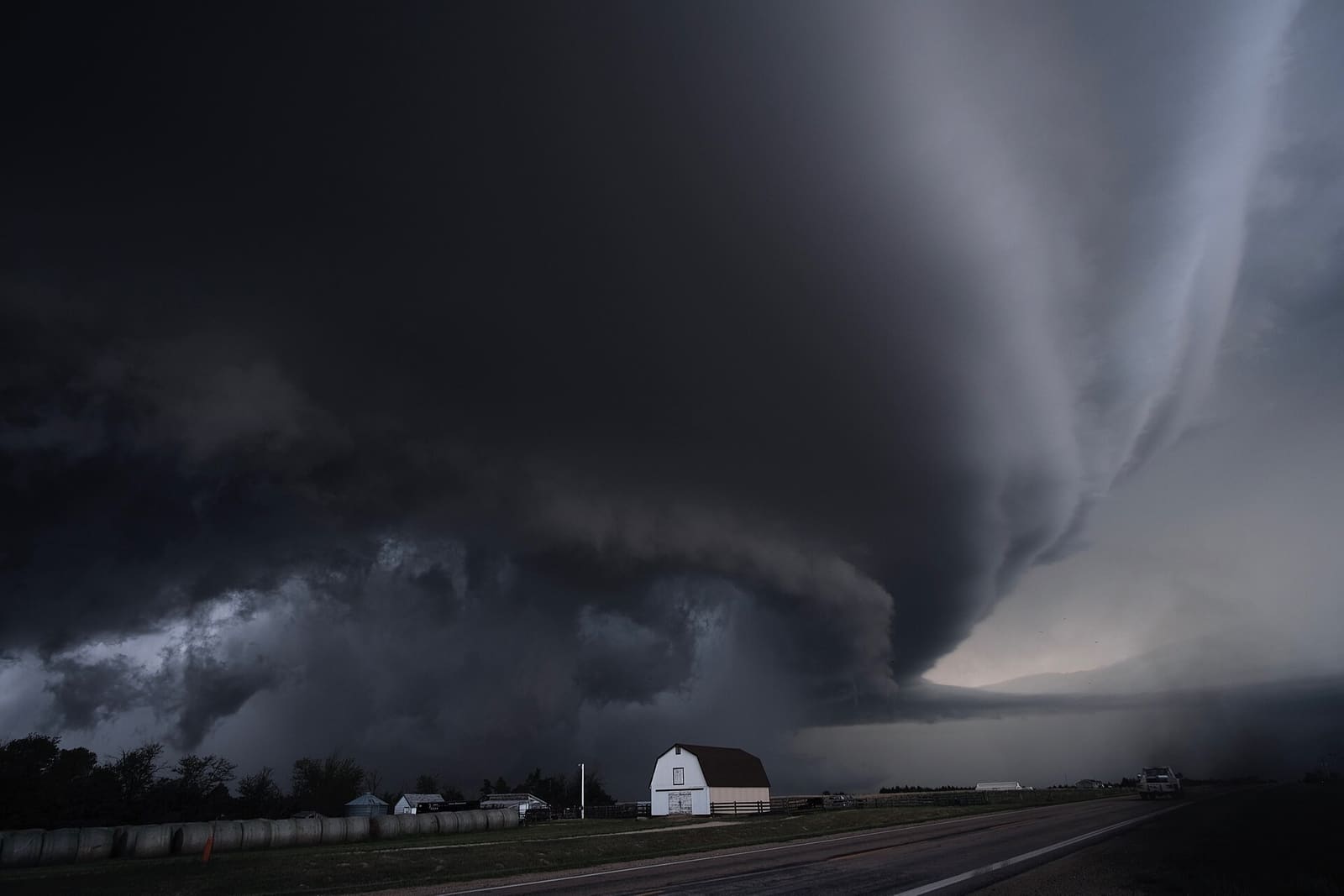 Kansas: A supercell thunderstorm in Kansas. (Photo by Mike Coniglio/NOAA NSSL)